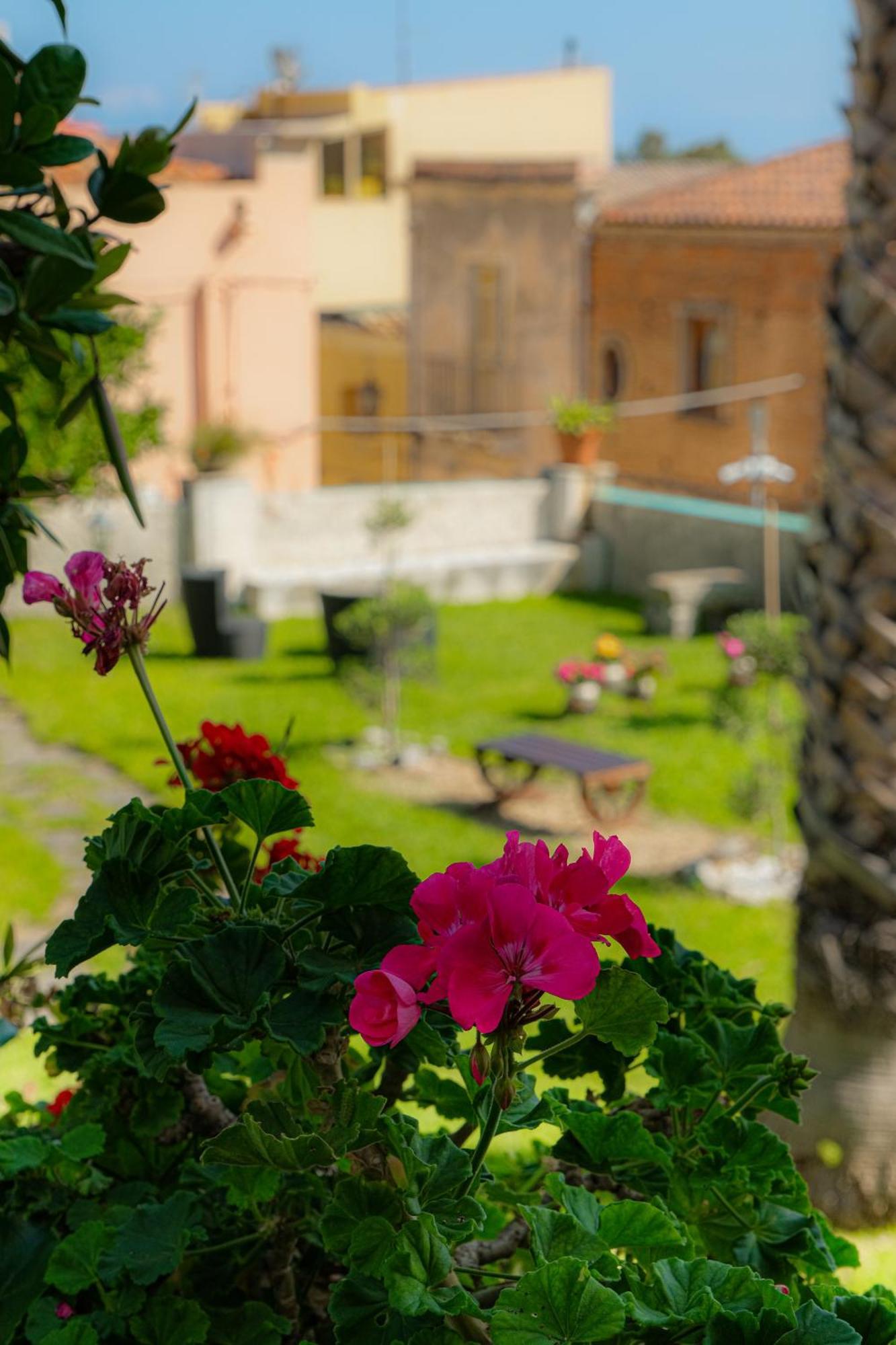 L'Antico Borgo Bed & Breakfast Milazzo Exterior foto